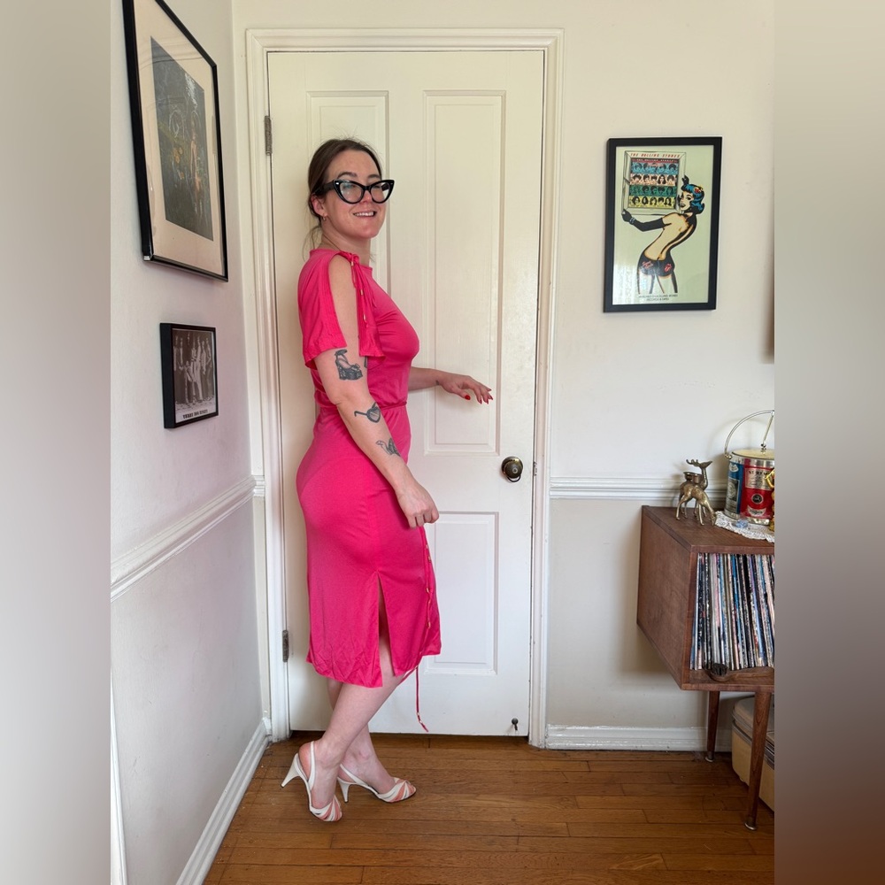 80s Vintage Hot Pink Wiggle Dress - Picture 2 of 6